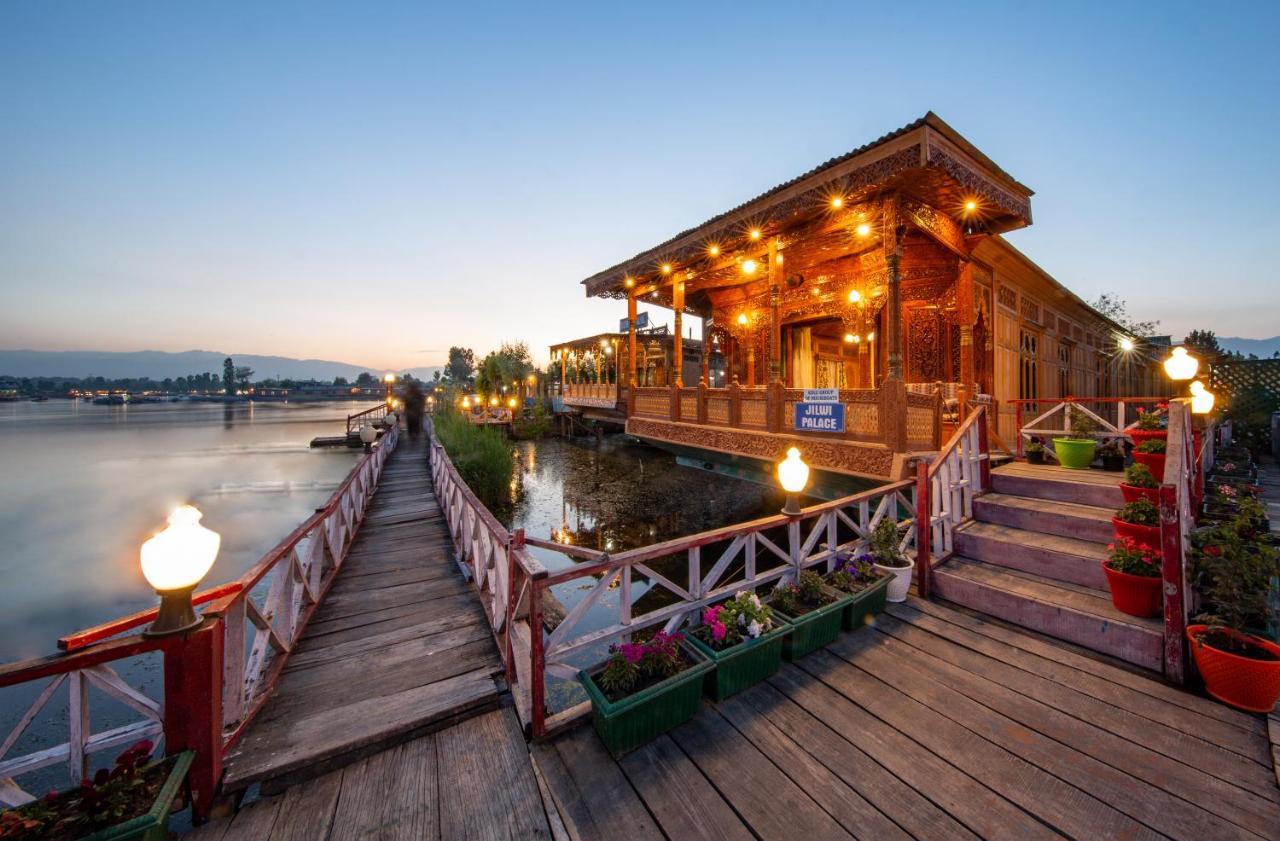 Kolu Group Of Houseboats Hotell Srīnagar Exteriör bild
